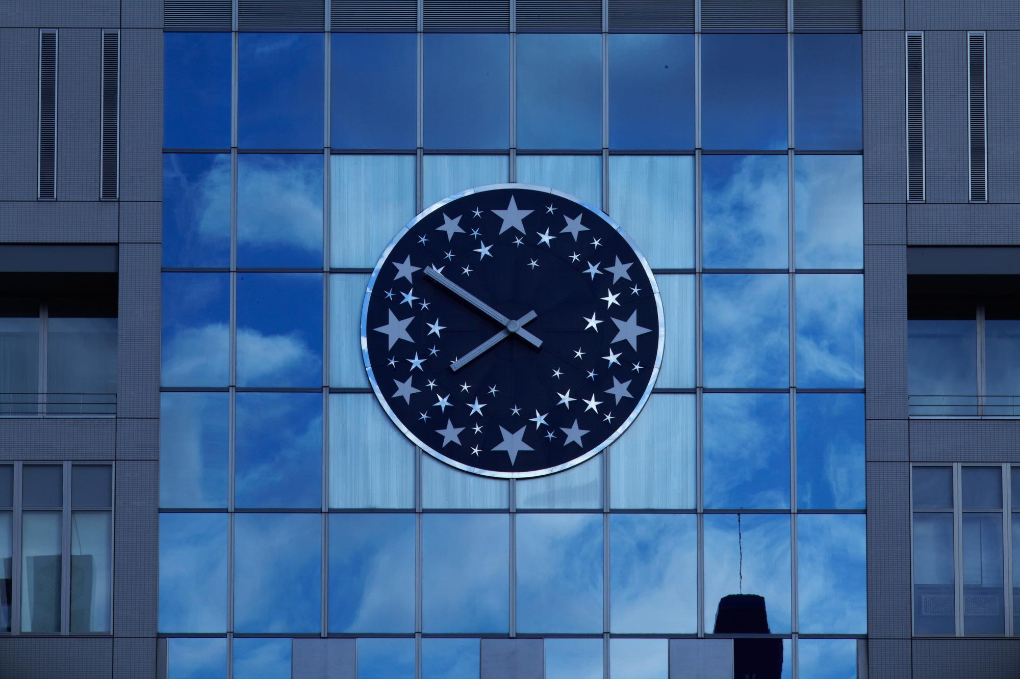 五十嵐威暢氏のサインデザインとパブリックアートに関する活動と功績に対して